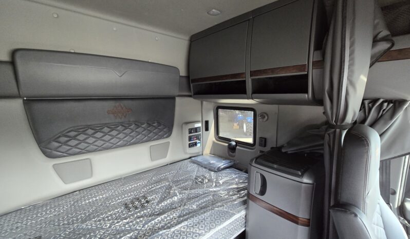 2025 INTERNATIONAL HX520 SN493988 full