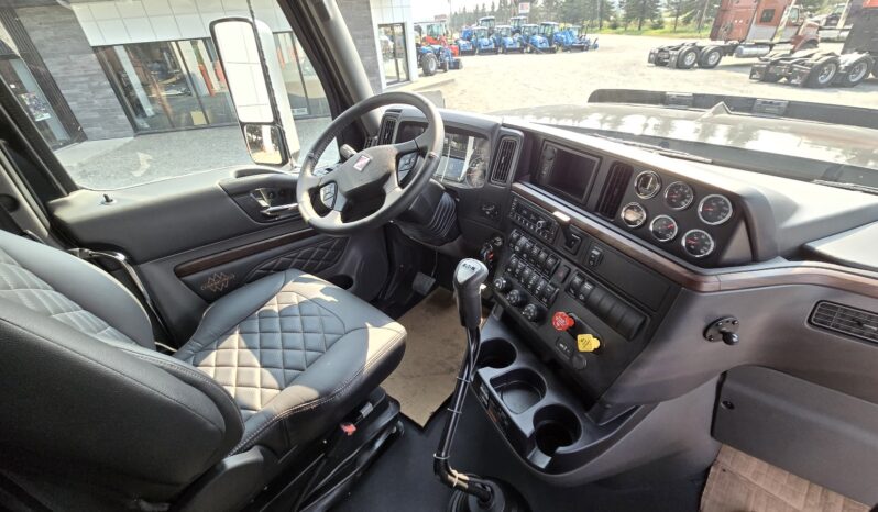 2025 INTERNATIONAL HX520 SN493988 full