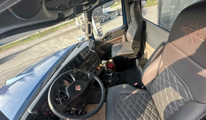 2025 INTERNATIONAL HX520 SN619223 full