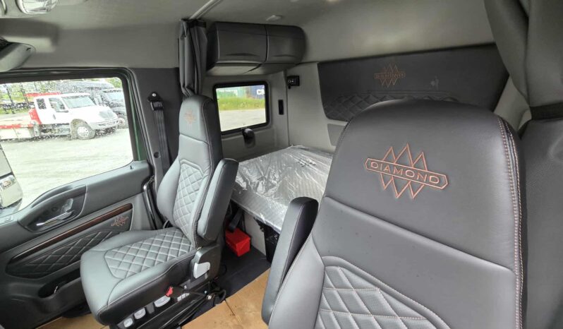 2025 INTERNATIONAL HX520 6X4 SN282824 full